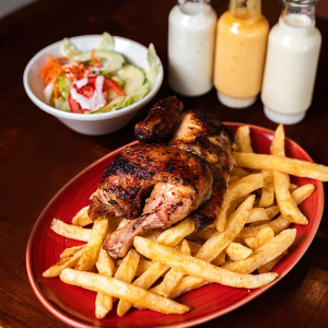 1/2 Pollo Con Papa Y Ensalada Y Gaseosa