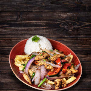 Saltado De Pollo.